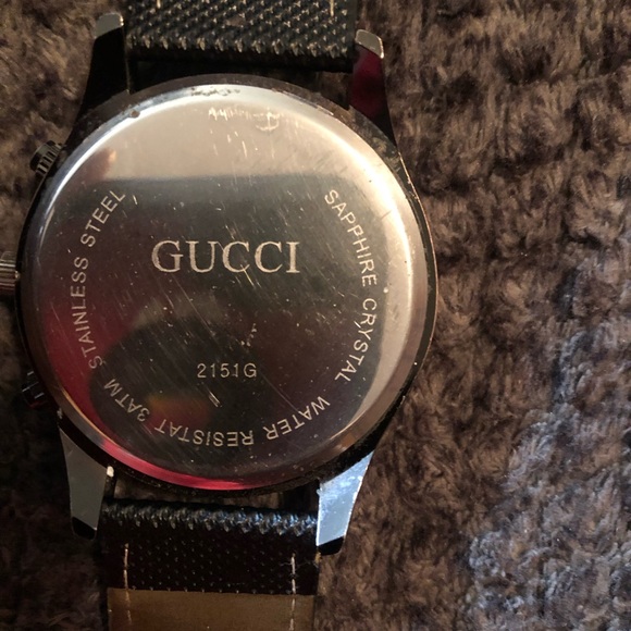 FOR SELL A GUCCI WATCH - Picture 3 of 4